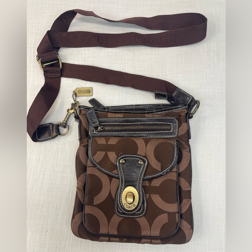 Vintage Coach Crossbody bag in chocolate brown
